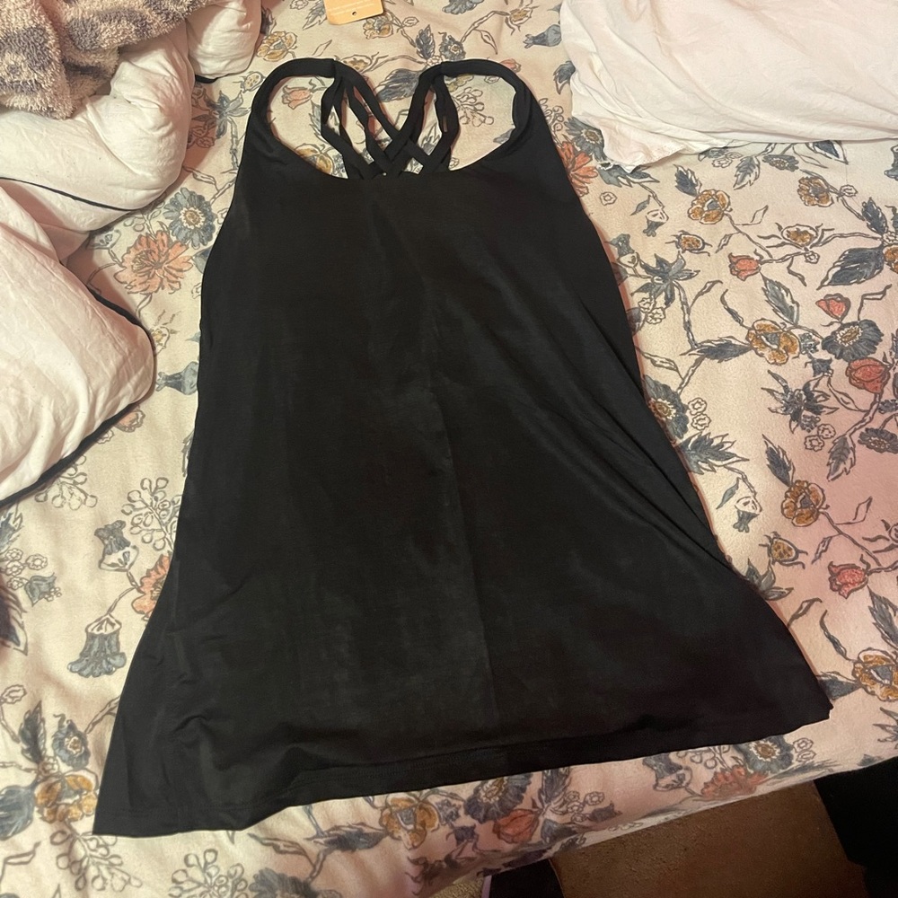 Workout tank top with build in bra